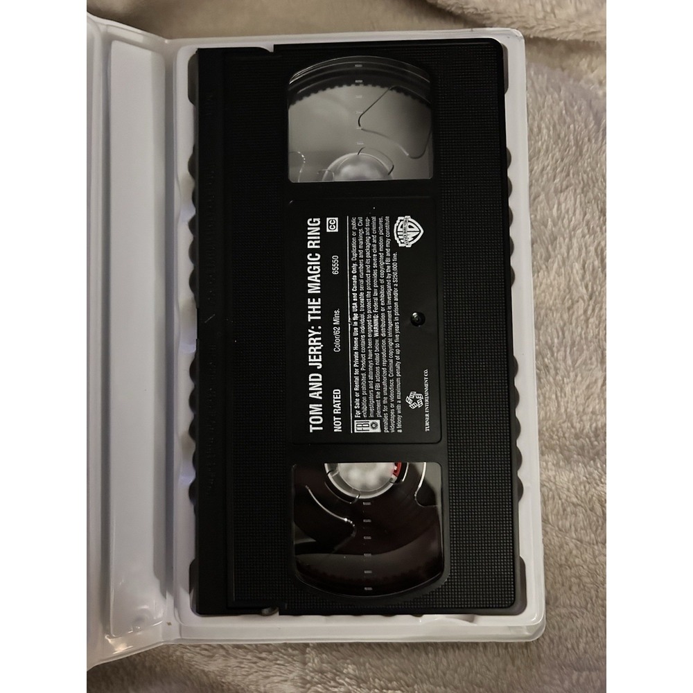 Tom and Jerry - The Magic Ring (VHS, 2002, Clamshell) - Picture 2 of 3